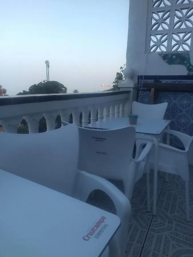 Terraza Del Limonar Hostel Malaga